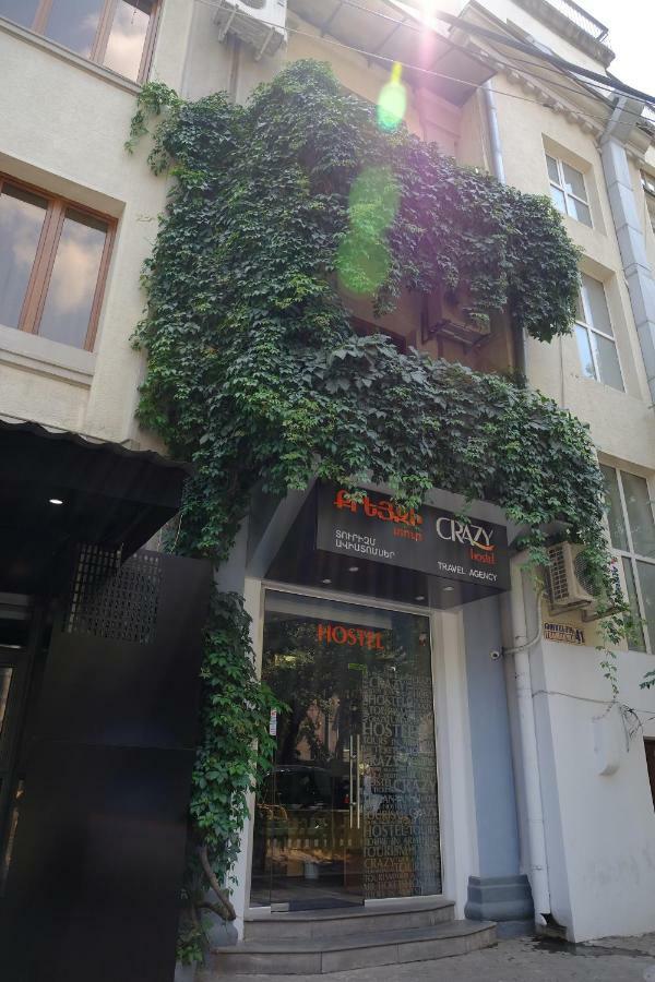 Crazy Hostel เยเรวาน ภายนอก รูปภาพ